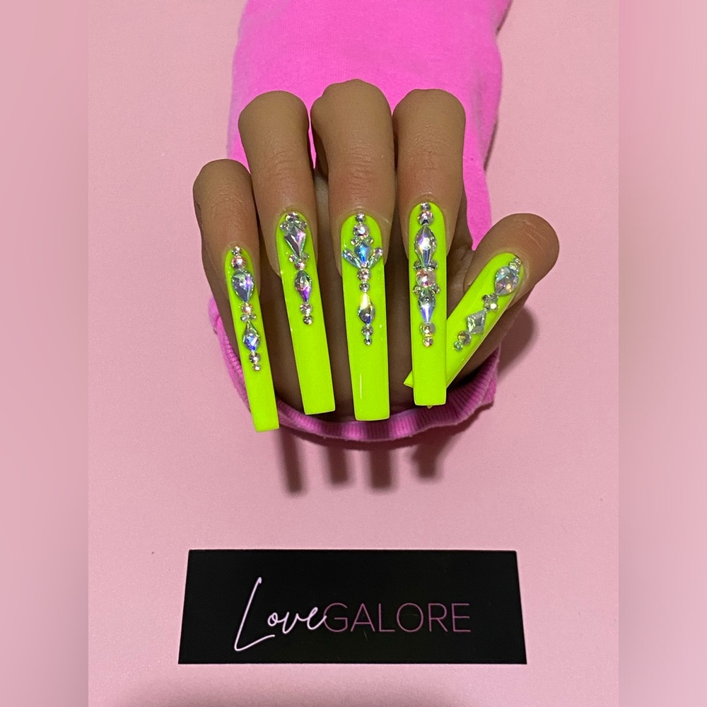 Hand Crafted 3XL Square Neon Yw (Glow In The Dark) Love Galore Luxury Press Ons